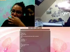 Busty Lesbian milf liếm và ngón tay thẳng cô gái sẽ không che tóc vàng